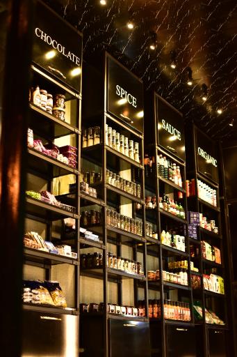 عکس فروشگاه کرو