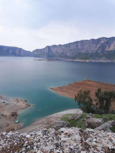 عکس دریاچه سد دز