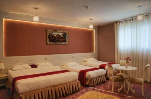 عکس هتل استقلال