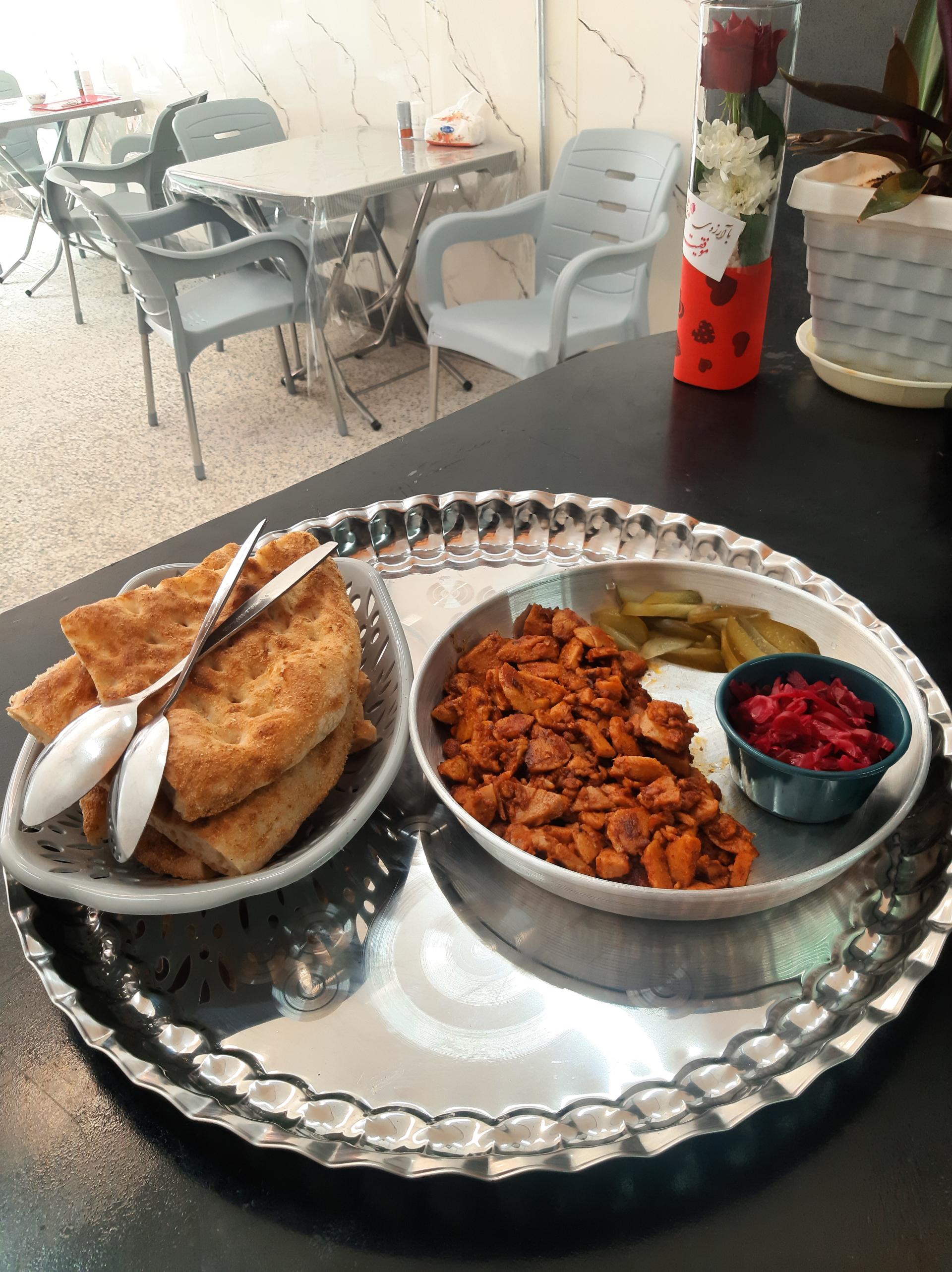 عکس کافه فست فود همرفیق