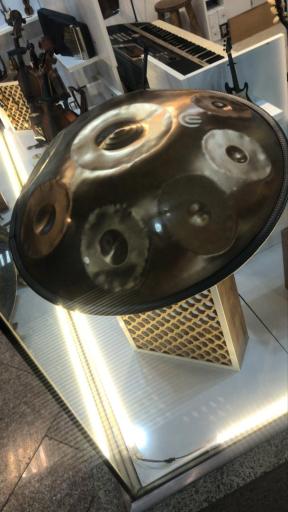 عکس فروشگاه موسیقی آویژه