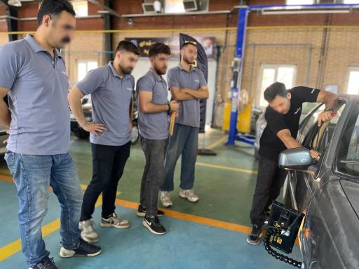 آموزشگاه فنی و حرفه ای کارآزموده