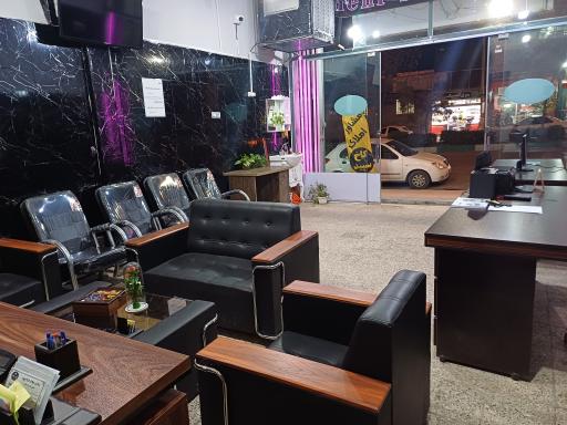 عکس مشاور املاک کاخ سپید