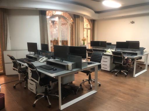 عکس داده آسان ایرانیان (ایزی وب)