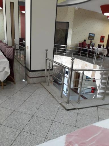 عکس هتل زمرد خوی