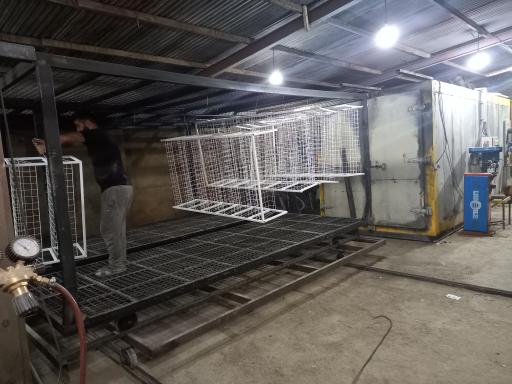 عکس خدمات رنگ کوره ای آرازفلز