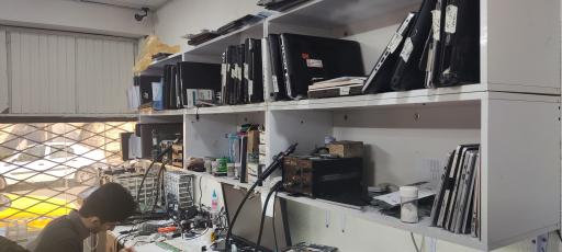 عکس تعمیرات لپ تاپ آریا