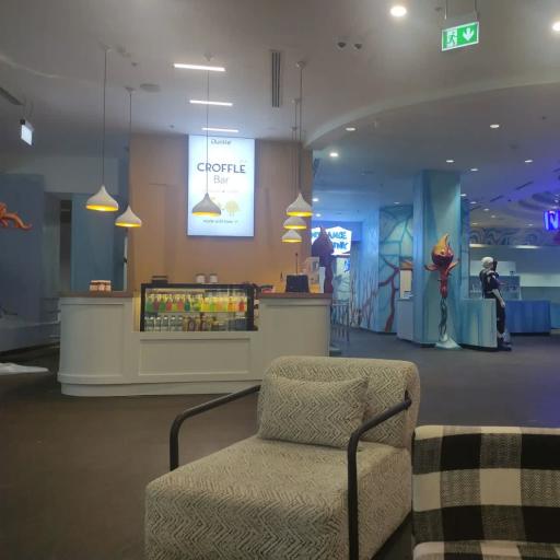 عکس مرکز تجاری کیش