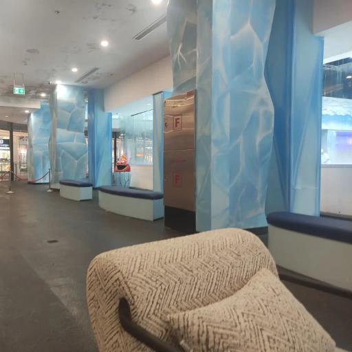 عکس مرکز تجاری کیش