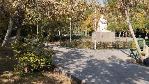 عکس مجسمه خیام 