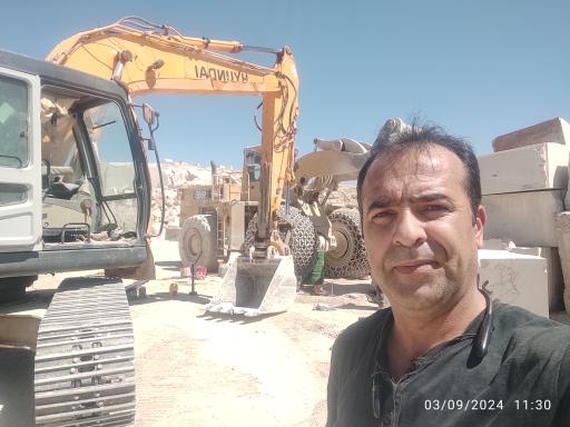 عکس تعمیرگاه ماشین آلات راهسازی ایزی 