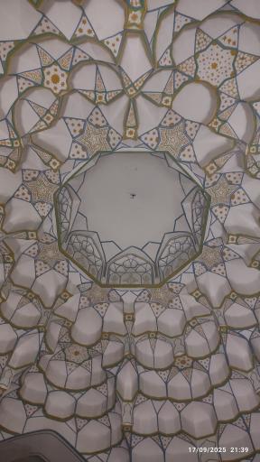 عکس تکیه مادر شازده