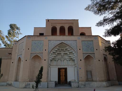 عکس تکیه مادر شازده