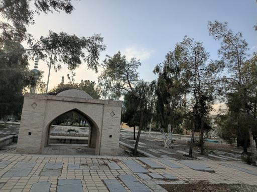 عکس تکیه مادر شازده