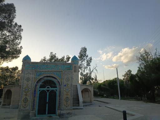 عکس تکیه مادر شازده