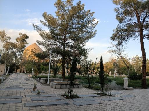 عکس تکیه مادر شازده