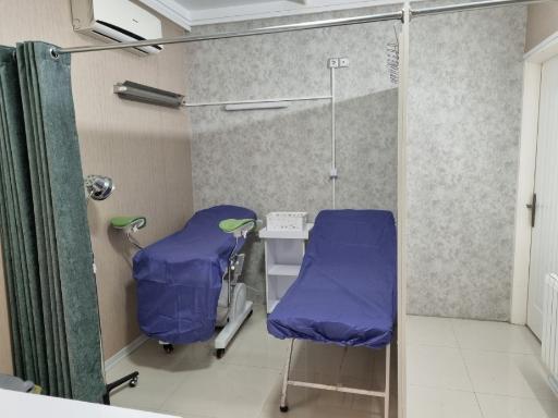 درمانگاه چند تخصصی ژنتیک آفرینش