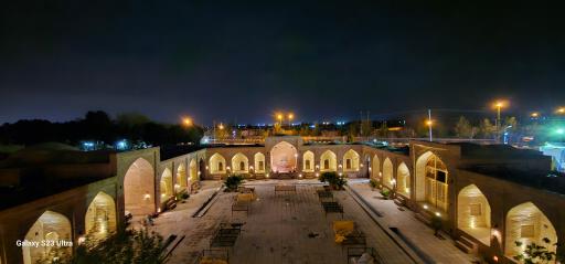 عکس عمارت صفویه (اقامتگاه سنتی)