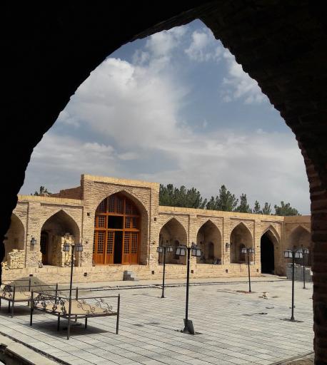 عکس عمارت صفویه (اقامتگاه سنتی)