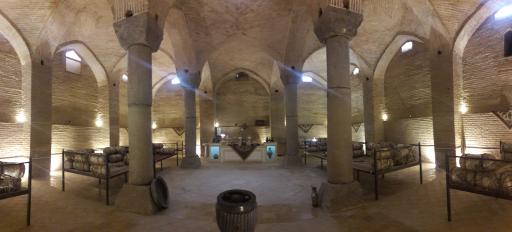 عکس عمارت صفویه (اقامتگاه سنتی)