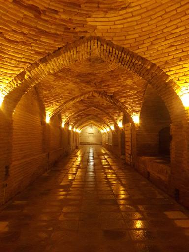 عکس عمارت صفویه (اقامتگاه سنتی)