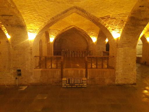 عکس عمارت صفویه (اقامتگاه سنتی)