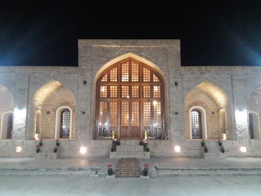 عکس عمارت صفویه (اقامتگاه سنتی)