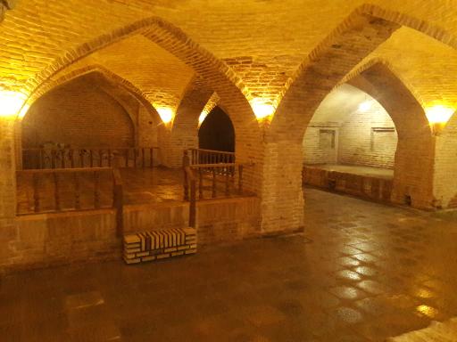 عکس عمارت صفویه (اقامتگاه سنتی)