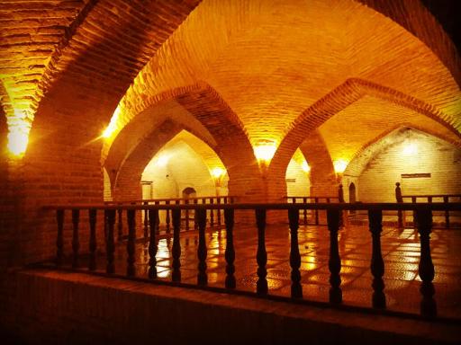 عکس عمارت صفویه (اقامتگاه سنتی)