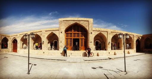 عکس عمارت صفویه (اقامتگاه سنتی)