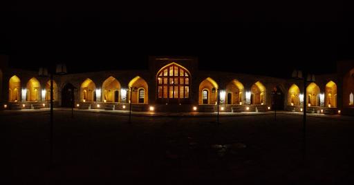 عکس عمارت صفویه (اقامتگاه سنتی)