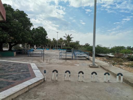 عکس تفریحگاه ساحلی دریا کوچک