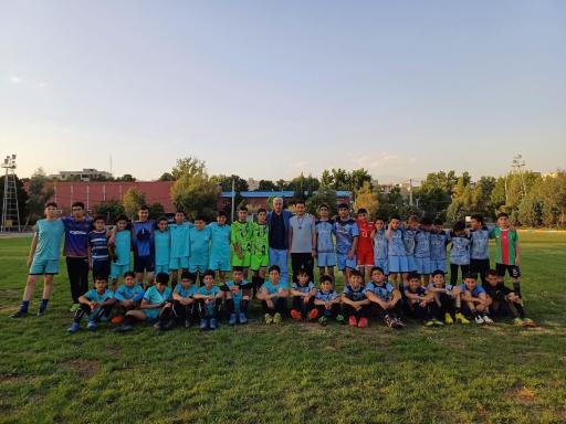 عکس زمین چمن طبیعی دانشگاه