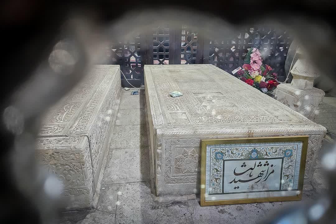 عکس آرامگاه شهید ثالث، علامه برغانی