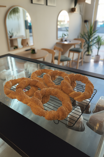 عکس کافه کیک حنا