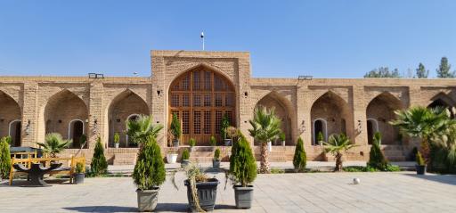 عکس عمارت صفویه (اقامتگاه سنتی)