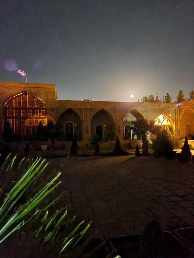 عکس عمارت صفویه (اقامتگاه سنتی)