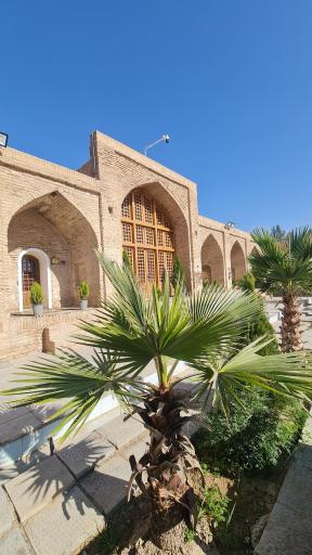 عکس عمارت صفویه اقامتگاه سنتی