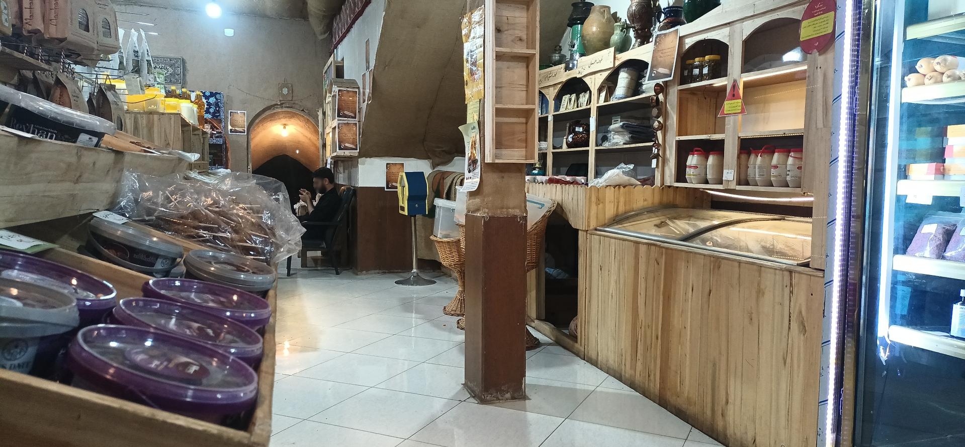 عکس فروشگاه خانه احسان کاشمر