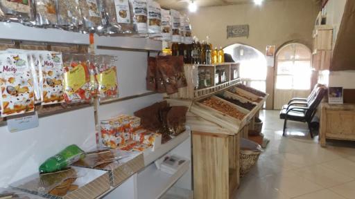 عکس فروشگاه خانه احسان کاشمر