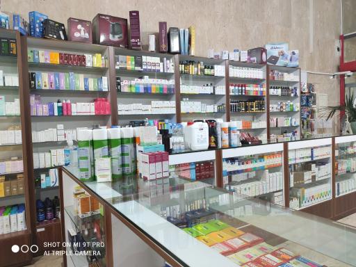 عکس داروخانه شبانه روزی دکتر زین الدین