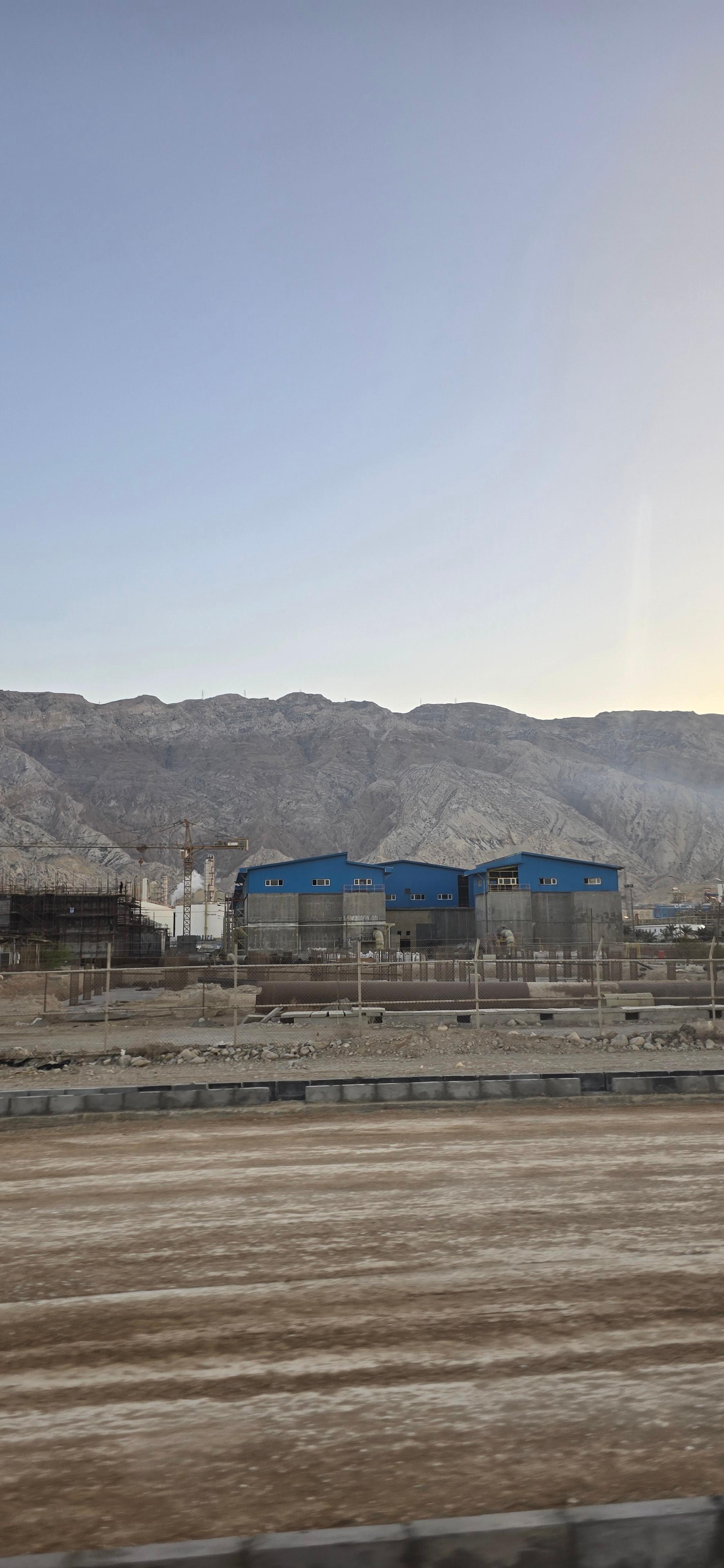 عکس آبگیر شرکت دماوند انرژی عسلویه 