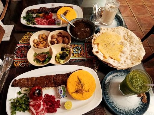 عکس رستوران سنتی مهتاب