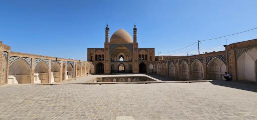 مسجد و مدرسه آقا بزرگ