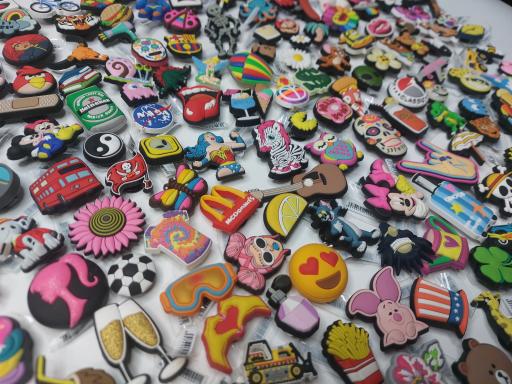 عکس کفش کراکس پلاس