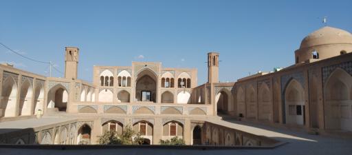 مسجد و مدرسه آقا بزرگ