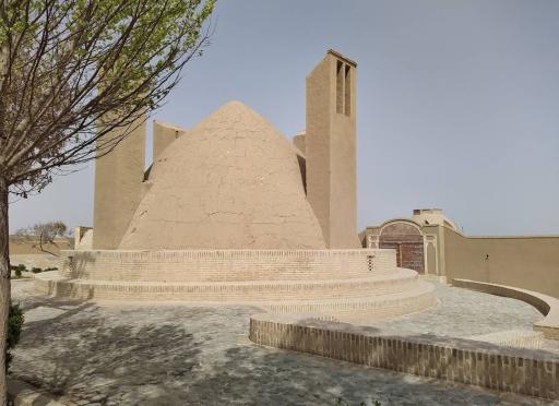 عکس موزه زیلو میبد