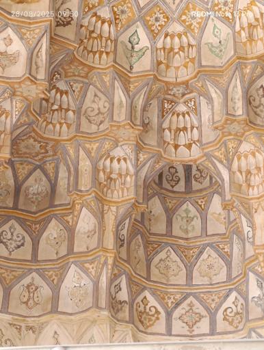 عکس مسجد و مدرسه آقا بزرگ