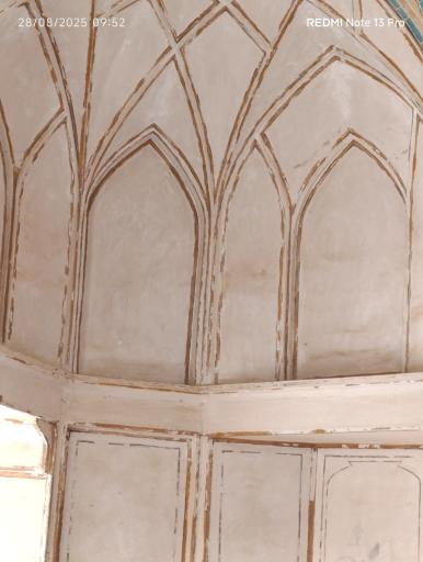 عکس مسجد و مدرسه آقا بزرگ