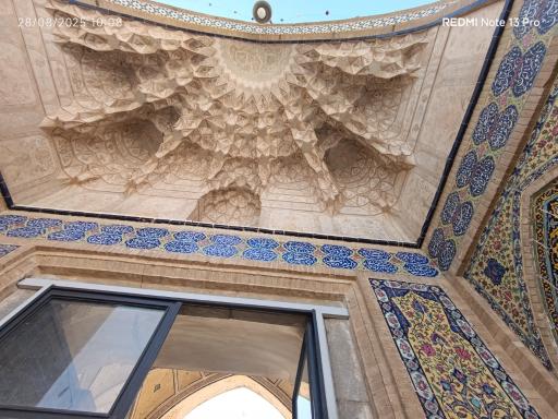 عکس مسجد و مدرسه آقا بزرگ